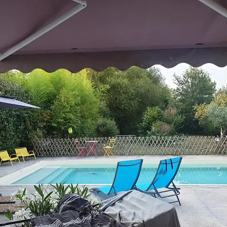 Rez-de-jardin Piscine Chauffee Et Jardin Privatifs Prázdninový dům