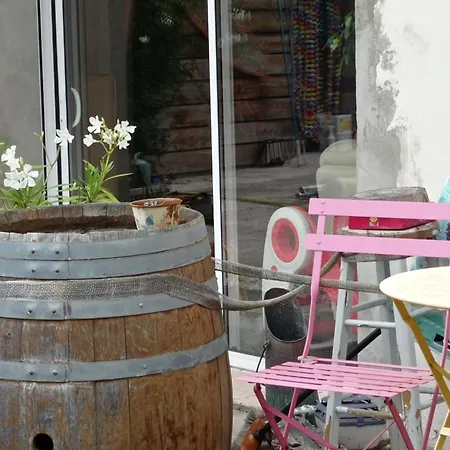 Rez-de-jardin Piscine Chauffée Et Jardin Privatifs Casa vacanze *